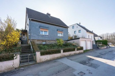 Naturnah wohnen in einer Metropolregion: Einfamilienhaus mit viel Potenzial in Velbert zu verkaufen