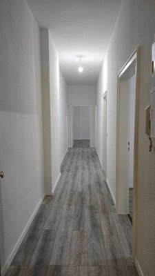 frisch sanierte Dachgeschosswohnung zentral in Koblenz