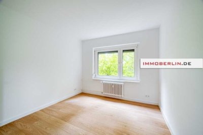 IMMOBERLIN.DE - Ersteinzug nach Sanierung in Toplage! Helle Wohnung mit Westloggia am Park