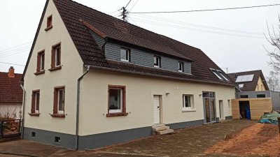 Wohnhaus mit EBK und Garten in Trippstadt