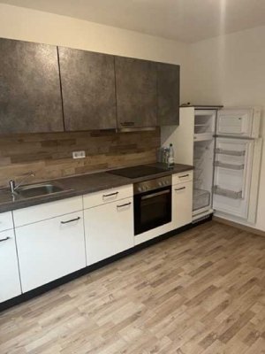 Schöne und sanierte 2-Raum-Erdgeschosswohnung mit geh. Innenausstattung mit Balkon und EBK