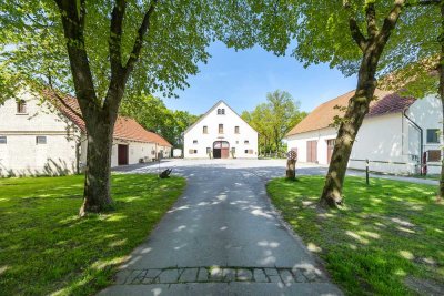 Reitanlage mit Wohnhaus und Reithalle
