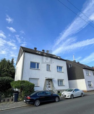 INVESTMENTCHANCE: 2 MFH + GEWERBEHOF IM PAKET