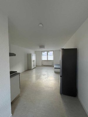 Gepflegte und teilmöblierte 1-Zimmer-Wohnung