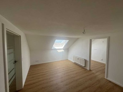 Erstbezug nach Sanierung: 4 Zimmer DG-Wohnung in Vöhringen