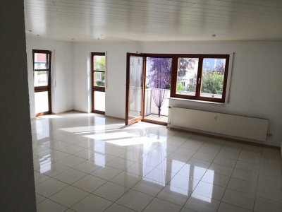 Ansprechende 3-Zimmer-Wohnung mit gehobener Innenausstattung mit Einbauküche in Durmersheim