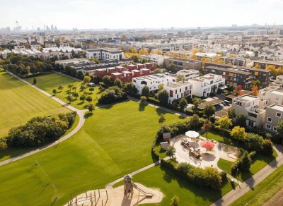 FELDRAND. RIEDBERG. RARITÄT. – Exklusive Doppelhaushälfte mit Luxusausstattung und Weitblick.