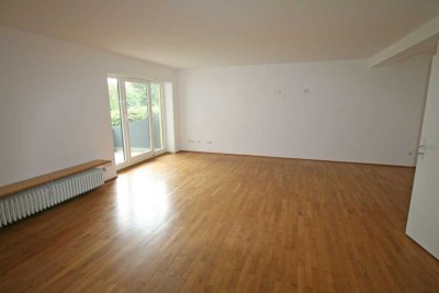 Großzügige 2 Zimmer Wohnung mit 2 Balkonen