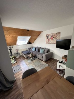 Moderne 2,5 Zimmer Maisonette-Wohnung mit Einbauküche, Balkon und TG-Stellplatz in Stuttgart