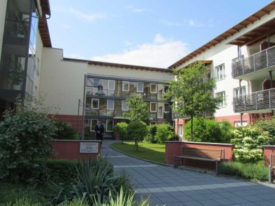Wohnen 60+: helle 2-Zimmer-Wohnung in betreutem Wohnen im 2. OG mit großem Balkon