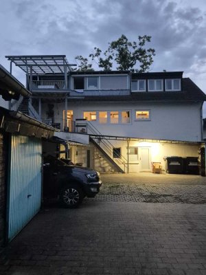 Stilvolle 5 Zimmer-Wohnung mit Kamin in Bonn