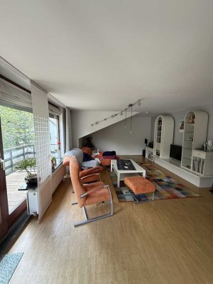 2,5-Zimmer-Wohnung mit Balkon und Tiefgarage in Essen-Heisingen