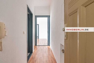 IMMOBERLIN.DE - Helle Altbauwohnung mit ruhiger Terrasse in beliebter Kiezlage