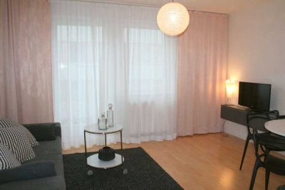 Ansprechende und modernisierte 1,5-Raum-Wohnung mit Balkon und Einbauküche in Bobingen