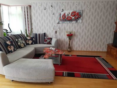 Attraktive 4-Zimmer Wohnung mit Garage in Cronenberg