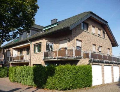 Helle Souterrain Wohnung im Grünen