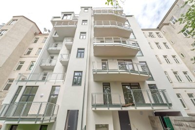 ++die PERFEKTE Wohnung++ Sanierungsbedürftige 4-Zimmer Altbauwohnung mit Terrasse in fantastischer Lage!