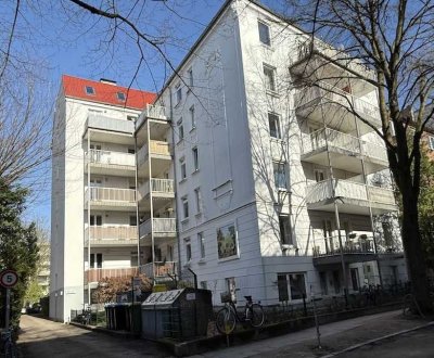 Charmante 2-Zimmer - Jugendstilwohnung mit Balkon im beliebten  Hamburg-Eimsbüttel