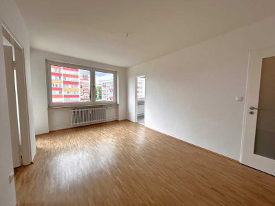 Zentrale und schöne 2-Zimmer-Wohnung mit Balkon – Perfekte Lage nahe Olympiapark & Luitpoldpark