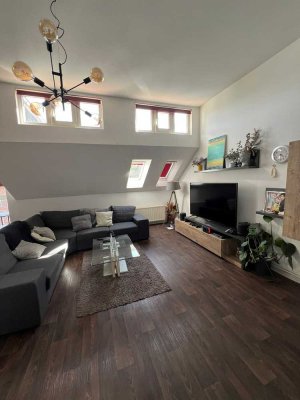 Zentrale 2-Zimmer-Maisonette (83 m²) in Göttingen. Voll möbliert, Ablöse verpflichtend.