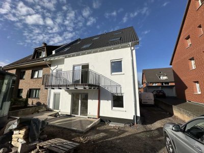 Neubau - Wohnung mit vier Zimmern und 2 Terrassen in Troisdorf zur Miete!