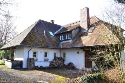 Ehemaliges Schulleiterhaus in sonniger Aussichtslage in Ortenburg
