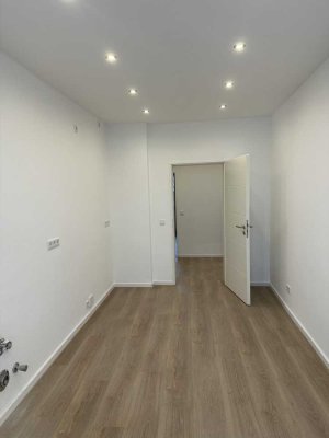 3-Zimmer-EG Wohnung mit Terrasse und Garten, luxuriös saniert - provisionsfrei