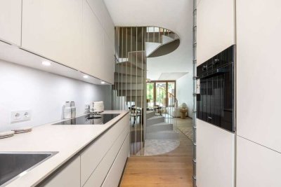 Neubau: Mittelhaus in idyllischer Lage am Starnberger See