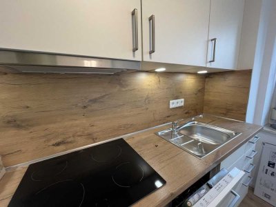 Wiepenkathen 3-Zi Whg. komplett saniert, neue Küche, großer Balkon