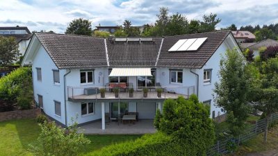 PREISREDUZIERUNG! - Schicke Villa mit herrlichem Ausblick über Erbach zu verkaufen!