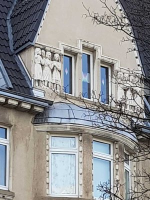 ruhige  4 Wohnung im Jugendstielhaus
