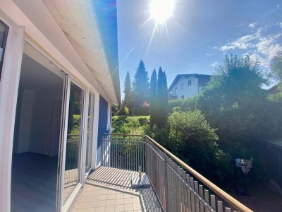 exklusive Dachgeschosswohnung in Ruhelage – Wohnen mit Blick ins Grüne