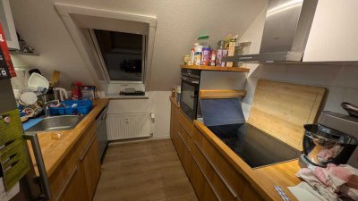 * Schöne 3-Zimmer-Wohnung im 2. OG mit Loggia  - ruhig gelegen*