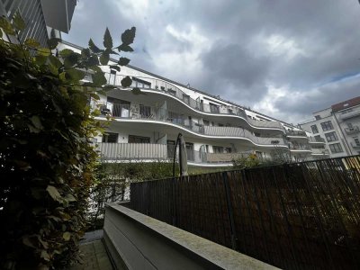 Schöne, lichtdurchflutete möbilierte zwei Zimmer Wohnung in München, Ludwigsvorstadt