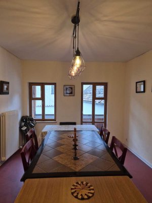 Amberger Stadtwohnung mit kleinem Balkon