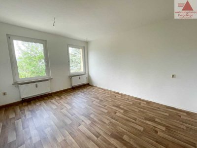 Schicke 2-Raum-Wohnung nahe Berufsakademie in Breitenbrunn - Einbauküche möglich