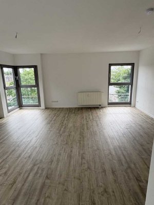 helle und geräumige 1-Raumwohnung in beliebter Wohngegend in direkter Bahnhofsnähe