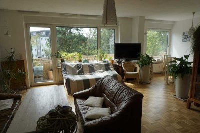Stilvolle, gepflegte 2,5-Zimmer-Maisonette-Wohnung mit Balkon in Monheim am Rhein