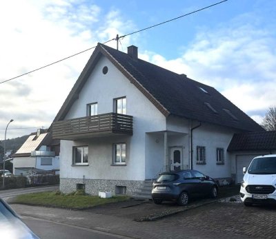 Großzügiges Wohnhaus mit Garten, Garage und Ausbaureserve-Lebach
