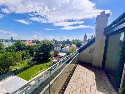 Exklusives Haus im Zentrum von Perchtoldsdorf mit Lift, großzügigen Freiflächen und 2 Garagenstellplätzen!