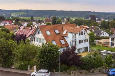 Mehrfamilienhaus mit 6 Wohnungen 
sehr gepflegt und ideal als lukrative Kapitalanlage