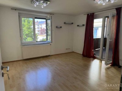 Tolle 3 Zimmer Wohnung mit Loggia* großer Küche* Stellplatz