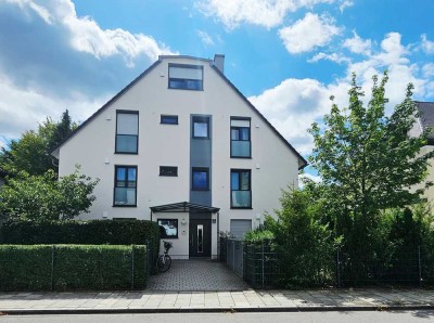 ~~ 4 ZIMMER WOHNUNG MIT TERRASSE, GARTEN UND TG STELLPLATZ AM PERLACHER FORST ~~