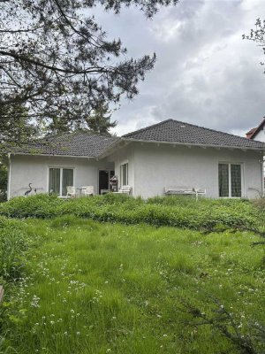Schöner Wohnen auf einer Ebene/Bungalow in Ramstein mit großem Grundstück