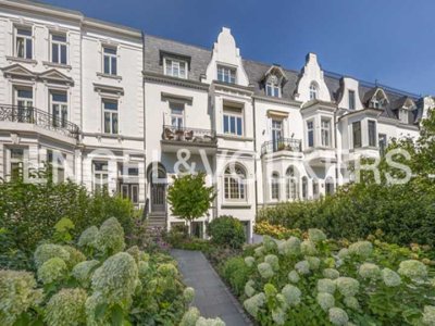 Herrschaftliches Stadtpalais!