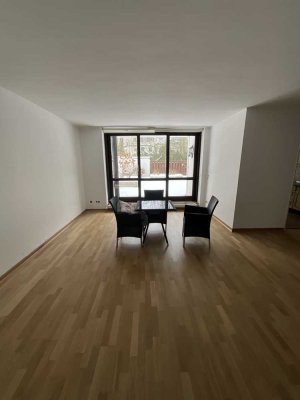Schöne 4 Zimmer Wohnung mit Garten