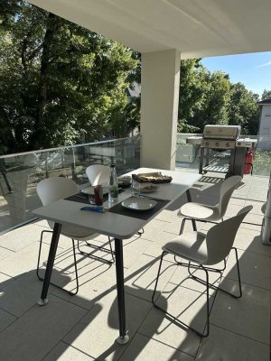 Moderne, sehr helle 2-Zimmer-Neubauwohnung mit Balkon & Tiefgaragenstellplatz – frei ab 01.08.