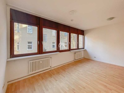 SCHMUCKE UND GEPFLEGTE WOHNUNG IN WAIDMANNSLUST! WOHNEN IN EINER REMISE! PROVISIONSFREI!