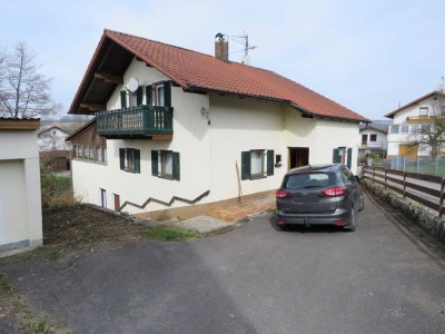 Einfamilienhaus mit Schwimmbad in absolut ruhiger Südwestlage Nähe Bad Griesbach im Rottal