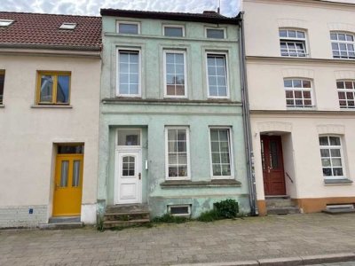 Wohn- oder Gewerbe Reihenhaus in der Altstadt Wismar zur Selbstsanierung zu vermieten